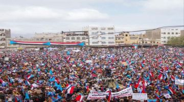 الجنوب يحمي وجوده.. تحطم أجندات الثنائي المعادي على أسوار إرادة الشعب الفولاذية الجنوب يحمي وجوده.. تحطم أجندات الثنائي المعادي على أسوار إرادة الشعب الفولاذية