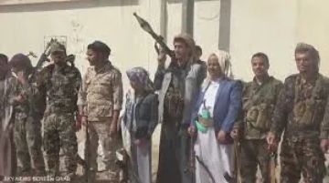 الحوثي يفجر الموقف ويرسل تعزيزات ضخمة إلى 3 جبهات (ماذا يخططون؟) الحوثي يفجر الموقف ويرسل تعزيزات ضخمة إلى 3 جبهات (ماذا يخططون؟)