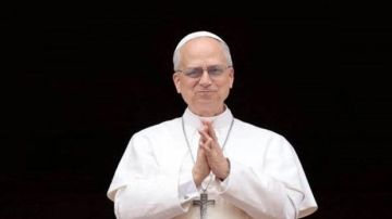 بابا الفاتيكان يطالب بوقف الحرب وتحقيق السلام