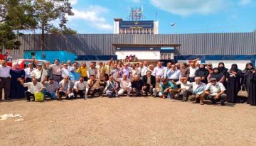 تحذيرات من قمع الوقفة الاحتجاجية يوم الأربعاء وعدم الانجرار وراء مخططات الفتنة تحذيرات من قمع الوقفة الاحتجاجية يوم الأربعاء وعدم الانجرار وراء مخططات الفتنة