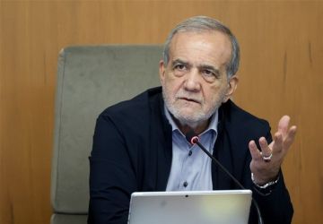 بزشكيان: من يدعي السلام جعل المدارس والأطفال والمستشفيات والآثار أهدافا لهجماته الوحشية بزشكيان: من يدعي السلام جعل المدارس والأطفال والمستشفيات والآثار أهدافا لهجماته الوحشية