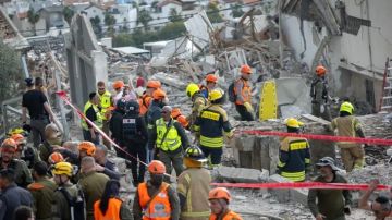 صحيفة إسرائيلية تكشف كارثة بيت شيمش: صاروخ إيراني يخترق الدفاعات ويصيب ملجأ بشكل مباشر بـ500 كغم متفجرات صحيفة إسرائيلية تكشف كارثة بيت شيمش: صاروخ إيراني يخترق الدفاعات ويصيب ملجأ بشكل مباشر بـ500 كغم متفجرات