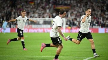 ألمانيا تنتزع فوزا صعبا من غانا