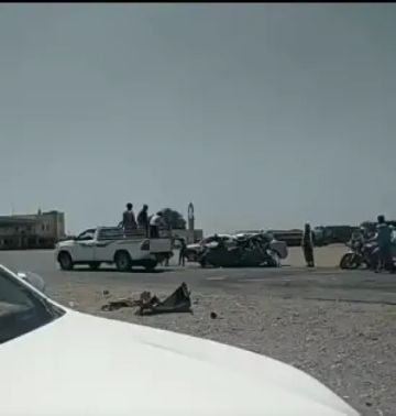 حادث تصادم مروع في طريق الحديدة ومقتل وإصابة 20 شخصا (فيديو)