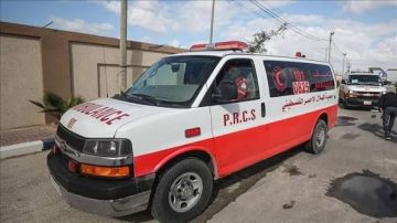  الهلال الأحمر : مغادرة 17 مريضا فلسطينيا مع مرافقيهم عبر معبر رفح