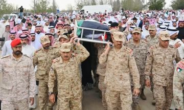 الكويت تحت النار.. تشييع شهيدي الواجب الوطني وسط دموع الحاضرة وتصريحات مثيرة للجدل عن العدوان الإيراني!