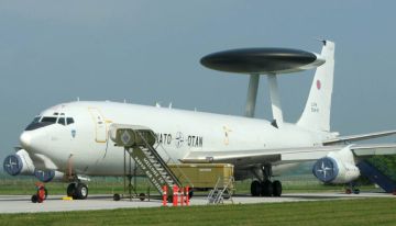 تقارير أمريكية تكشف بضرب إيران لأهم طائرة أمريكية باستهدافها قاعدة الملك سلطان.. تعرف عليها