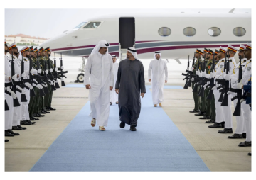 الرئيس الإماراتي وأمير قطر يبحثان الاعتداءات الإيرانية على دول المنطقة