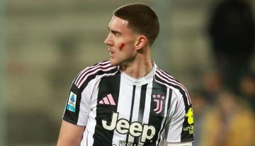 تفاصيل العقد الجديد.. فلاهوفيتش على أعتاب الاستمرار مع يوفنتوس تفاصيل العقد الجديد.. فلاهوفيتش على أعتاب الاستمرار مع يوفنتوس