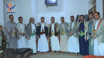 رئيس الهيئة العامة لرعاية أسر الشهداء يتفقد الانضباط الوظيفي بديوان عام الهيئة