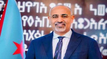 الرئيس الزبيدي يستأنف اتصالاته مع قيادات الانتقالي الرئيس الزبيدي يستأنف اتصالاته مع قيادات الانتقالي