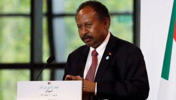 حمدوك يدين الهجمات الإيرانية في المنطقة.. ويرحب بتصنيف إخوان السودان منظمة إرهابية حمدوك يدين الهجمات الإيرانية في المنطقة.. ويرحب بتصنيف إخوان السودان منظمة إرهابية