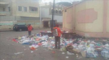 رش رذاذي في خور مكسر للحد من انتشار الأوبئة بعد الأمطار