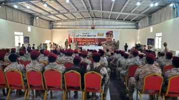 وزير الدفاع العقيلي يعقد اجتماعا في المنطقة العسكرية الأولى بحضرموت وزير الدفاع العقيلي يعقد اجتماعا في المنطقة العسكرية الأولى بحضرموت