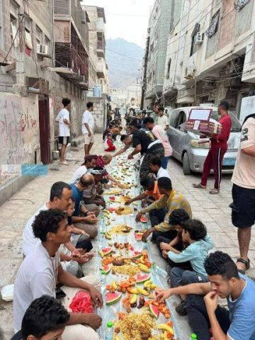 لن تصدق ماذا حدث في كريتر اليوم.. أهالي كود الحشيش يفاجئون الجميع بهذه الخطوة!