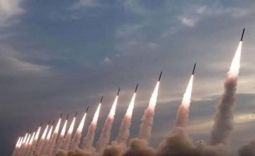  الثوري الإيراني يطلق الموجة 67 من عملية الوعد الصادق 4 إهداء إلى الشهيد نائيني وشقيقه