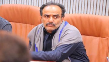 حسب توجيهات وزير الدولة محافظ العاصمة عدن .. الزهري يوجه بتنفيذ حملة استثنائية للرش الضبابي الوقائي في خورمكسر عقب المنخفض الجوي حسب توجيهات وزير الدولة محافظ العاصمة عدن .. الزهري يوجه بتنفيذ حملة استثنائية للرش الضبابي الوقائي في خورمكسر عقب المنخفض الجوي