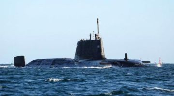 غواصة نووية بريطانية مزودة بصواريخ توماهوك تصل بحر العرب غواصة نووية بريطانية مزودة بصواريخ توماهوك تصل بحر العرب