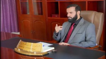 محافظ أبين يوقف نقاط الجبايات غير القانونية ويأمر بمحاسبة المتورطين فورا محافظ أبين يوقف نقاط الجبايات غير القانونية ويأمر بمحاسبة المتورطين فورا