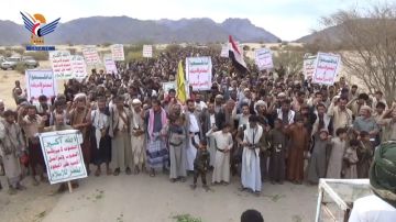 مسيرات حاشدة بمأرب ثباتا مع فلسطين ولبنان وإيران وتأكيدا على الجاهزية لكل الخيارات مسيرات حاشدة بمأرب ثباتا مع فلسطين ولبنان وإيران وتأكيدا على الجاهزية لكل الخيارات