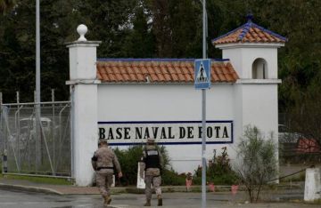 ترامب يقرر إعادة النظر بمسألة بقاء القواعد الأمريكية في إسبانيا ترامب يقرر إعادة النظر بمسألة بقاء القواعد الأمريكية في إسبانيا