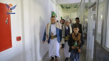 القائم بأعمال وزير الاقتصاد يطلع على سير العمل والانضباط الوظيفي بالوزارة