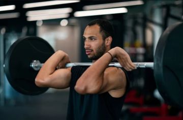 كيف يترك الخمول المتكرر بصماته على الكتلة العضلية مع تقدم العمر؟