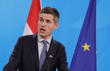 هولندا: إرسال سفن حربية إلى مضيق هرمز لن يحل مشكلة الأمن في المنطقة هولندا: إرسال سفن حربية إلى مضيق هرمز لن يحل مشكلة الأمن في المنطقة