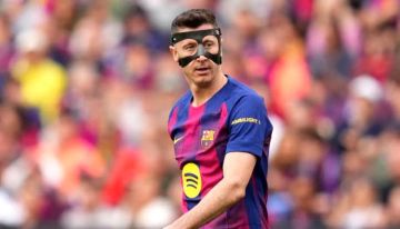 عروض مغرية تهدد بقاء ليفاندوفسكي مع برشلونة عروض مغرية تهدد بقاء ليفاندوفسكي مع برشلونة