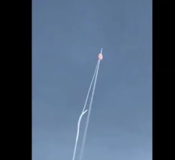 مقتل وإصابة خمسة أشخاص إثر اعتراض صاروخ إيراني في الإمارات مقتل وإصابة خمسة أشخاص إثر اعتراض صاروخ إيراني في الإمارات