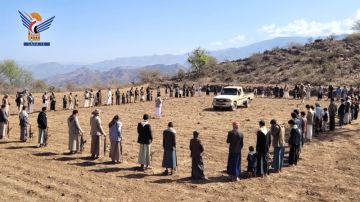 صنعاء.. وقفة مسلحة لقبائل عزلة يادع في الحيمة الخارجية