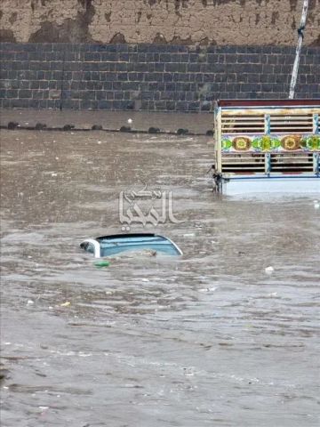 أمطار رعدية وسيول جارفة تضرب 16 محافظة خلال الساعات القادمة