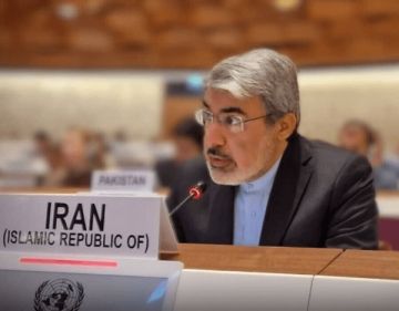 إيران توافق على تسهيل العبور الآمن للسفن الإنسانية عبر مضيق هرمز إيران توافق على تسهيل العبور الآمن للسفن الإنسانية عبر مضيق هرمز