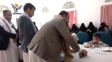 الرازحي والمحطوري يطلعان على سير مسابقات تعليم القراءة والكتابة للصفوف الأولى بأمانة العاصمة