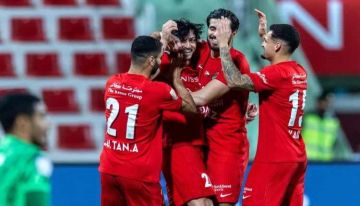 شباب الأهلي يتصدر الدوري الإماراتي بخماسية في شباك كلباء