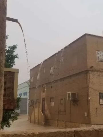 أمطار الخير تتحول إلى كارثة بسبب هذا التصرف.. طوارئ في حضرموت بعد غرق شاب أمطار الخير تتحول إلى كارثة بسبب هذا التصرف.. طوارئ في حضرموت بعد غرق شاب