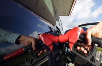 مصر تعلن زيادة أسعار المنتجات البترولية مصر تعلن زيادة أسعار المنتجات البترولية