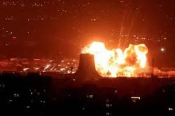 غارات أمريكية إسرائيلية تستهدف طهران وكرج