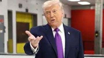 ترمب يدرس احتلال جزيرة إيرانية بالكامل.. ماذا يحدث في خارك؟ ترمب يدرس احتلال جزيرة إيرانية بالكامل.. ماذا يحدث في خارك؟