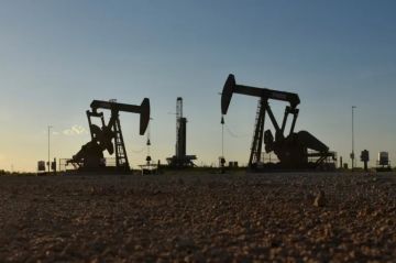 النفط يقفز 5.7 مع استمرار فرض إيران شروطها على مرور السفن من مضيق هرمز