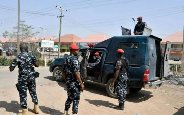 نيجيريا: مقتل 18 مسلحا واعتقال 37 مشتبها في عمليات للجيش بعدة مناطق نيجيريا: مقتل 18 مسلحا واعتقال 37 مشتبها في عمليات للجيش بعدة مناطق