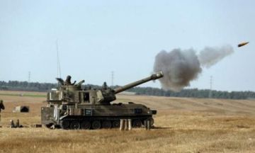 مدفعية العدو الإسرائيلي تقصف التل الأحمر الشرقي في ريف القنيطرة جنوبي سوريا مدفعية العدو الإسرائيلي تقصف التل الأحمر الشرقي في ريف القنيطرة جنوبي سوريا