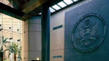 هجوم بطائرتين مسيرتين يستهدف السفارة الأمريكية في الرياض