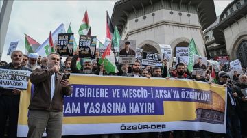 احتجاج في إسطنبول للتنديد بحصار الأقصى وقانون إعدام الأسرى الفلسطينيين