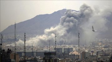 صحيفة عبرية: إسرائيل تنهي هجماتها على البنى العسكرية والنووية بإيران