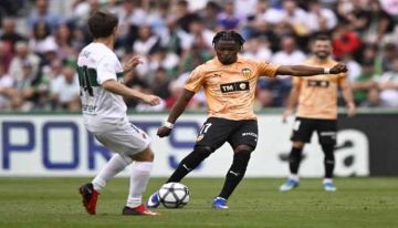 إلتشي يهزم فالنسيا بصعوبة في الدوري الإسباني