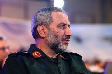 إيران: قائد القوة الجو-فضائية يقوم بجولة ميدانية للكوادر المرابطة إيران: قائد القوة الجو-فضائية يقوم بجولة ميدانية للكوادر المرابطة