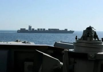 أول رد صيني على احتجاز البحرية الأمريكية سفينة شحن إيرانية قادمة من الصين