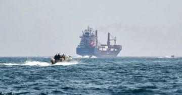 الجيش الأمريكي يقطع طريق النفط الإيراني للصين ويعلن السيطرة على ثاني سفينة إيرانية