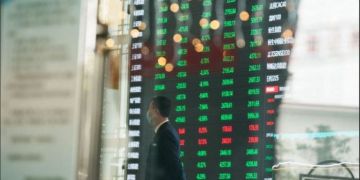 تباين أداء أسواق المال الإماراتية في مستهل تعاملات اليوم